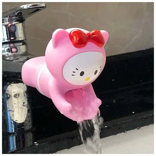 סיומת ברז ורודה מעוצבת כמו דמות מצוירת עם קשת אדומה, המנחה את זרימת המים לכיור.